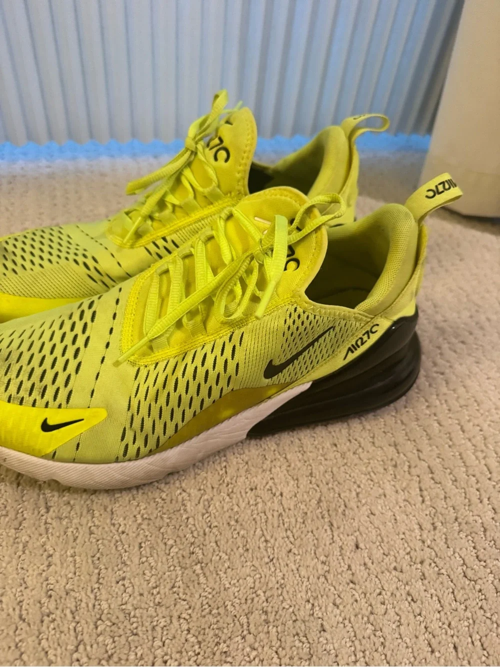 Nike Mens Air Max 270 Running Shoes - Yellow/Black Size 11
